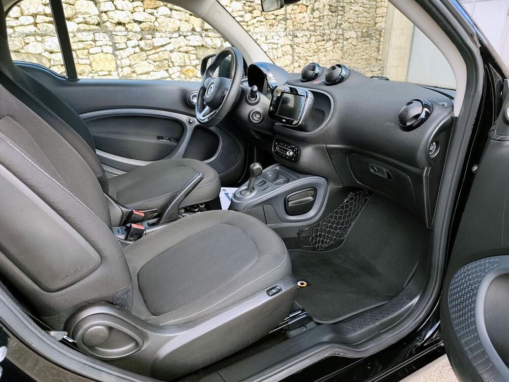 Smart ForTwo 90 0.9 Turbo twinamic Passion NAVI, LED, Sedili Riscalald.
