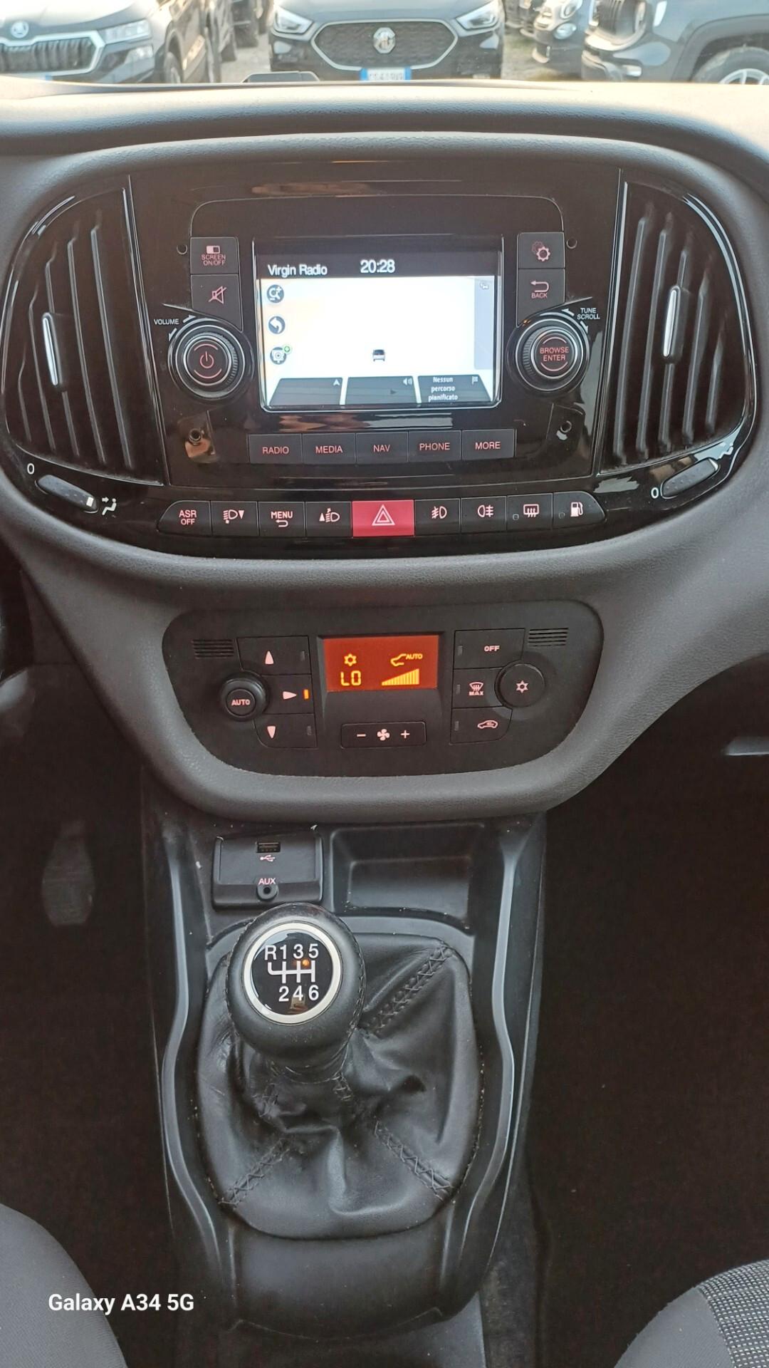 Fiat Doblo Natural Power Lounge 7 posti