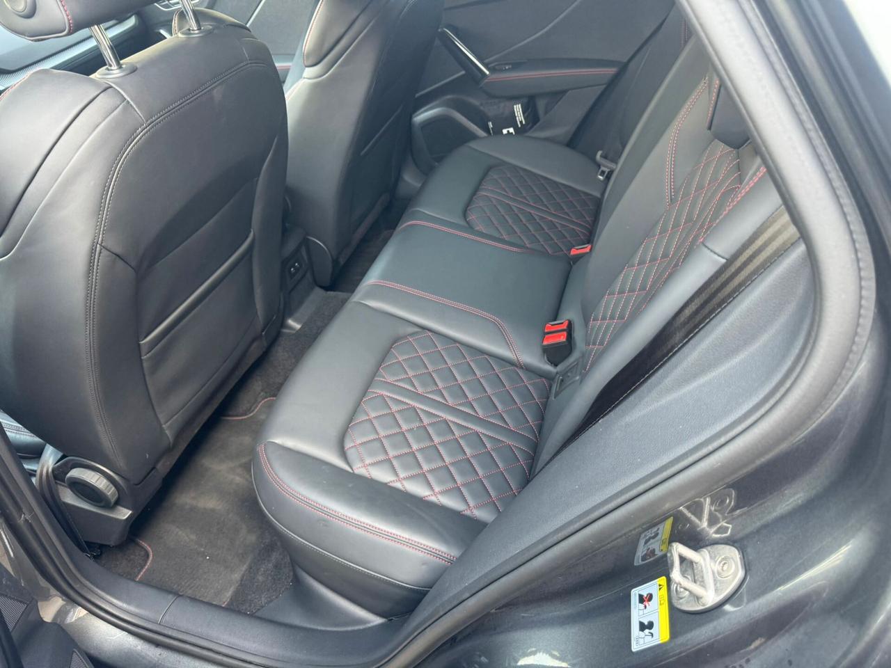 Audi Q2 30 TDI S tronic line Edition FULL