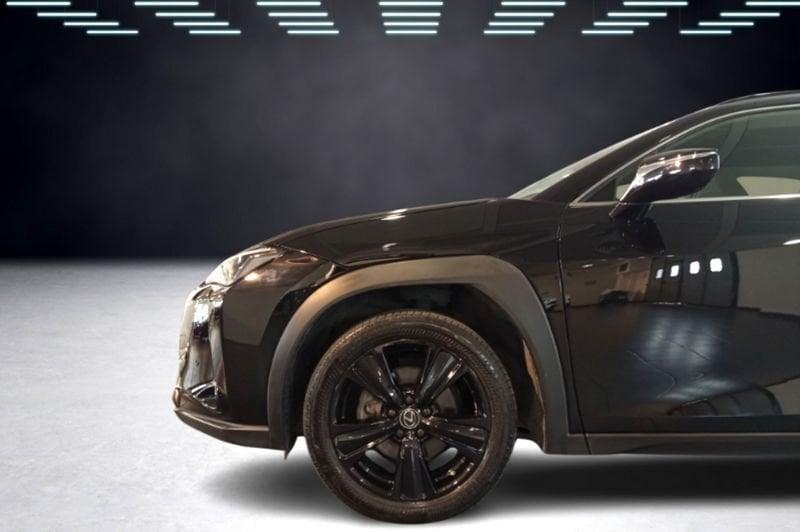 Lexus UX Hybrid 4WD Midnight