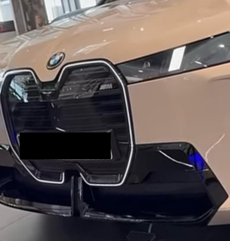 Bmw IX M70