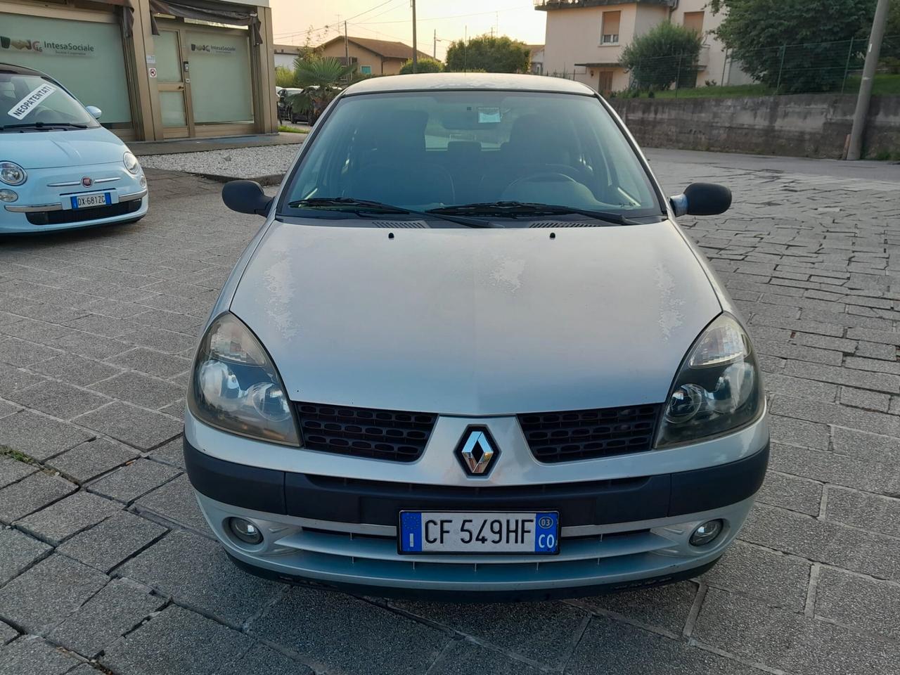 Renault Clio 1.2 16V cat 5 porte Expression*Neopatentati*