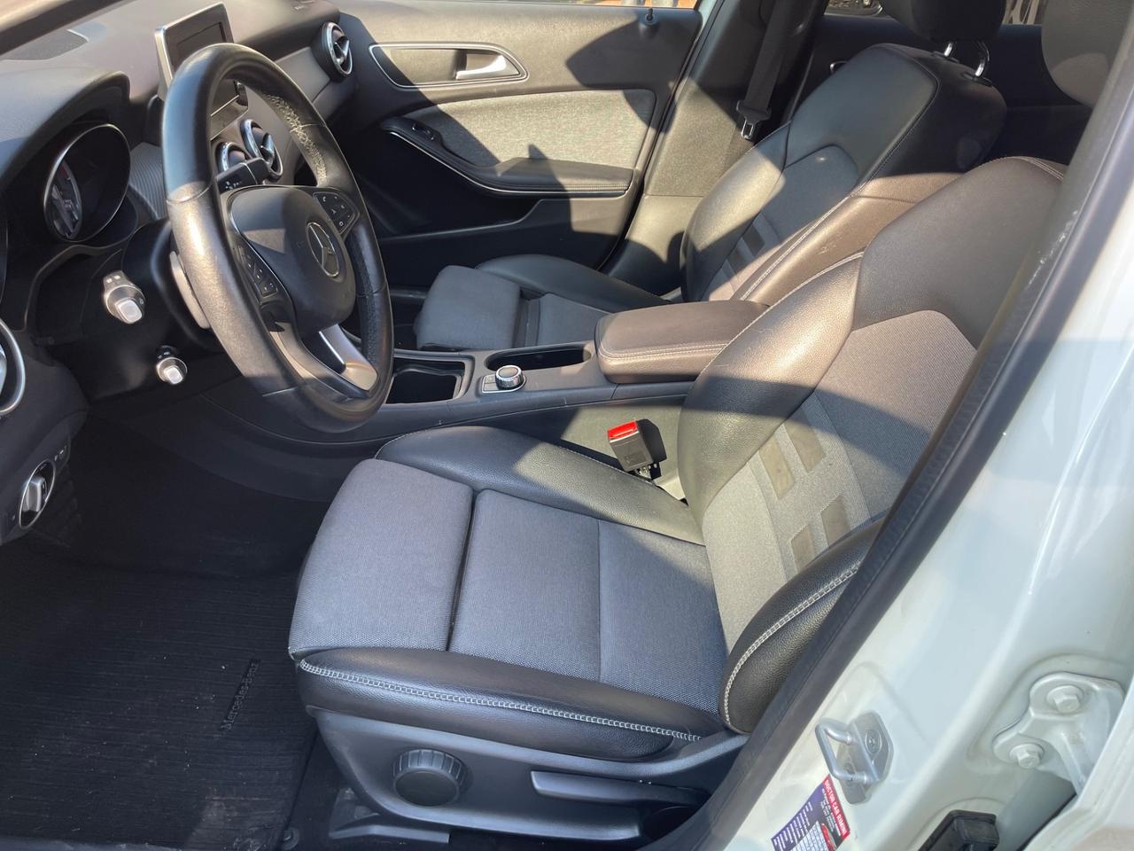 Mercedes-benz GLA 180 d Automatic Premium