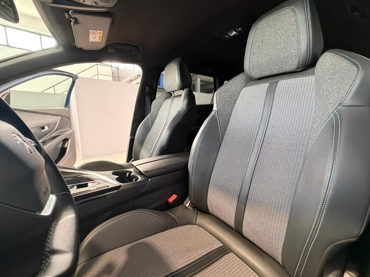 Peugeot 5008 BlueHDi 130 S&S EAT8 Allure Pack