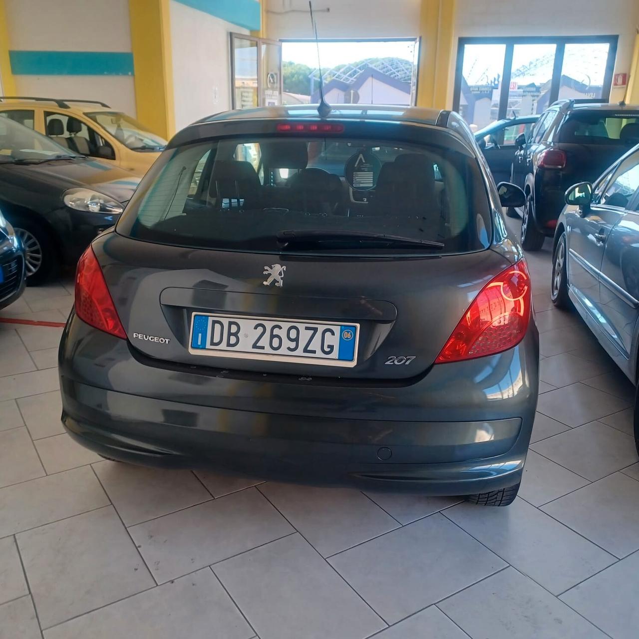 96438 km PEUGEOT 207 1.4 NEOPATENTATI