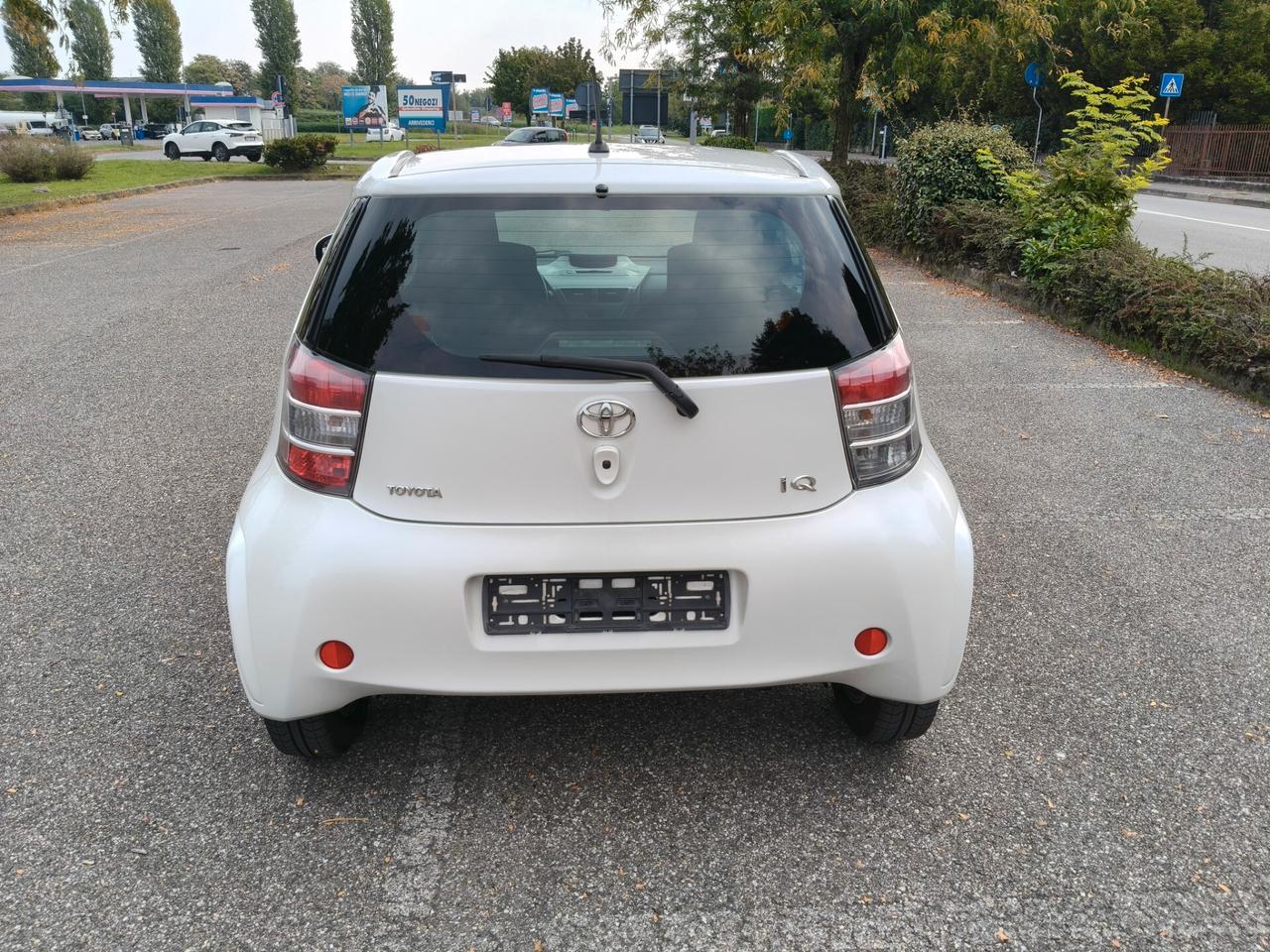 Toyota iQ 1.0 Sol