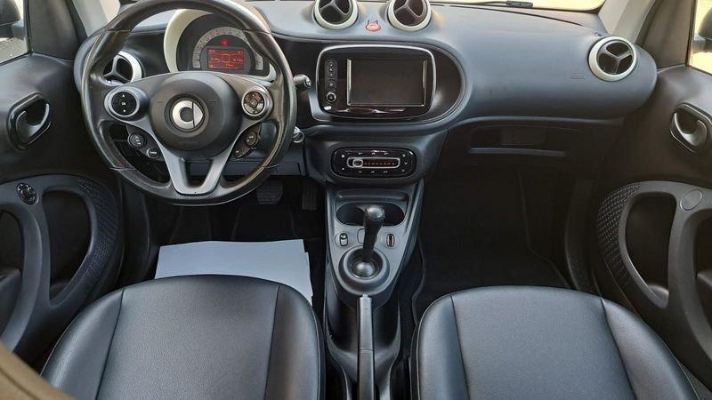 smart fortwo 70 1.0 Passion-NAVI/CERCHI BLACK