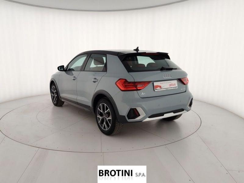 Audi A1 Sportback Allstreet 30 TSI S Tronic Identity Coontrast