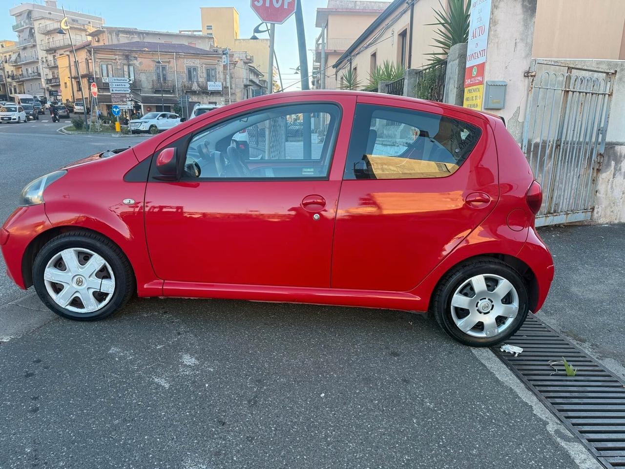 Toyota Aygo 1.0 12V VVT-i 5 porte Sol
