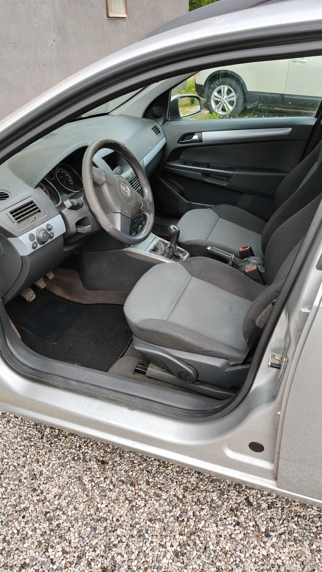 Opel Astra 1.7 CDTI 101CV 5 porte Cosmo