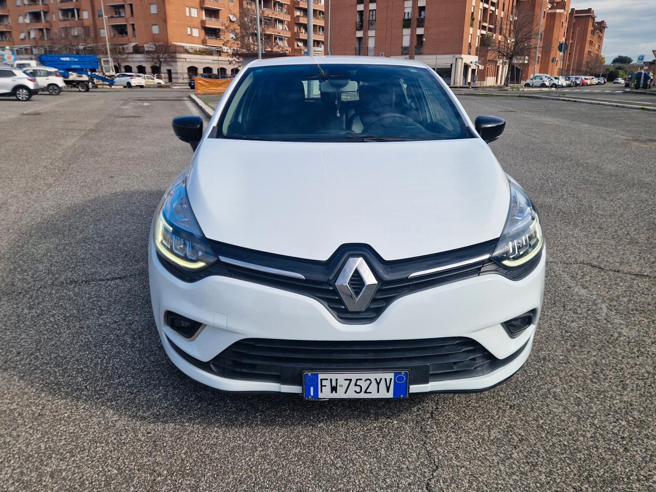Renault Clio TCe 90cv GPL 5p Moschino Zen