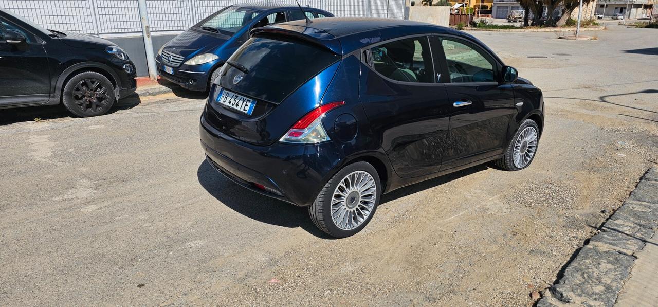 Lancia Ypsilon 1.3 MJT 16V 95 CV 5 porte S&S Gold