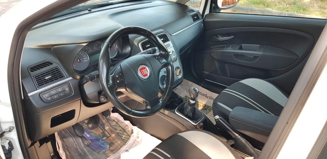 Fiat Grande Punto 1.3 MJT 90 CV 5 porte cruise control,cerchi in lega da 16, mp3,usb,comandi al volante