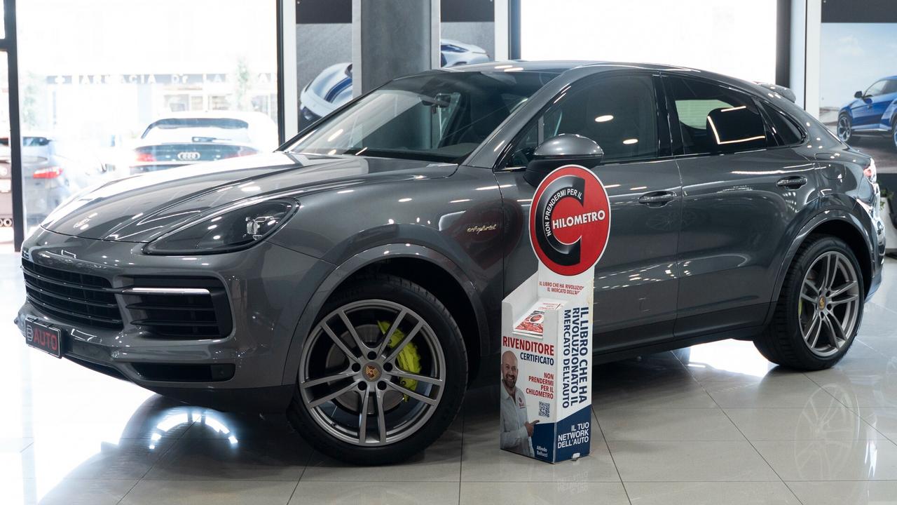 Porsche Cayenne COUPE 3.0 E-HYBRID TIPTRONIC 21" TETTO PACK CHRONO SEDILI SOSP SERVICE FULL
