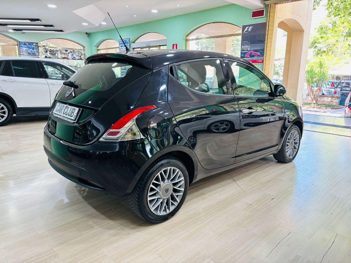 Lancia Ypsilon 1.2 70cv 5 porte Gold Neop.Ok