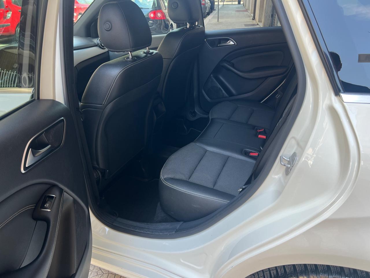 Mercedes-benz B 180 d Automatic Premium