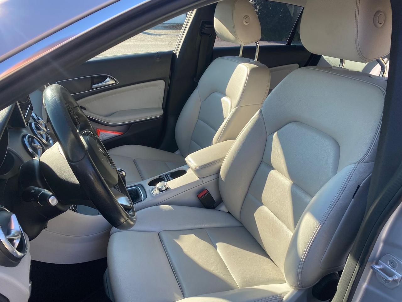 Mercedes-Benz CLA 200 D Premium #7586