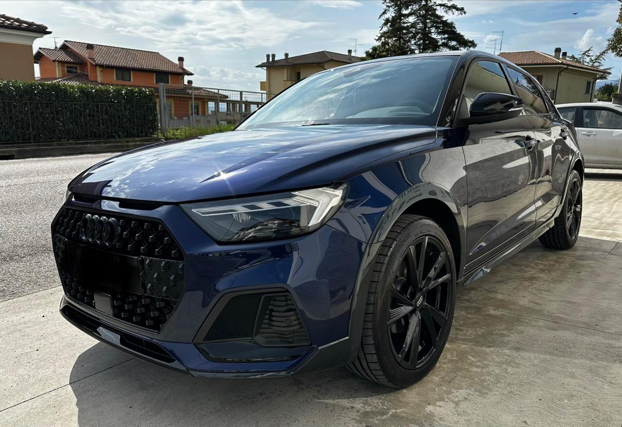 Audi A1 allstreet 30 TFSI Identity Contrast