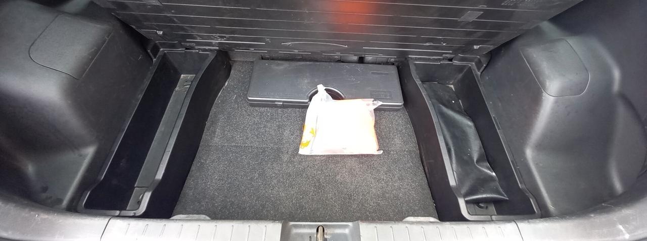 Toyota Yaris cc. 1.000 Benzina 5 Porte 5 Posti Utilizzabile Anche per i Neopatentati.