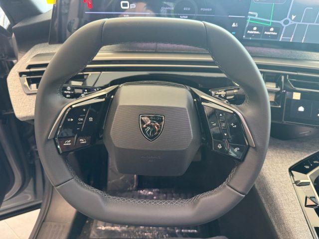 PEUGEOT 3008 Hybrid 136 e-DCS6 Allure+Panoramic Nav+Vision 360