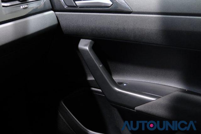 VOLKSWAGEN Polo 1.0 TSI DSG LIFE AUTOMATICA NEOPATENTATI