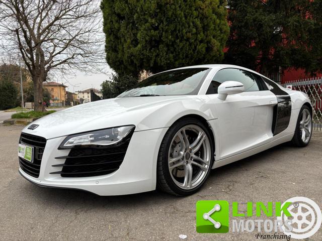 AUDI R8 4.2 V8 FSI quattro R tronic