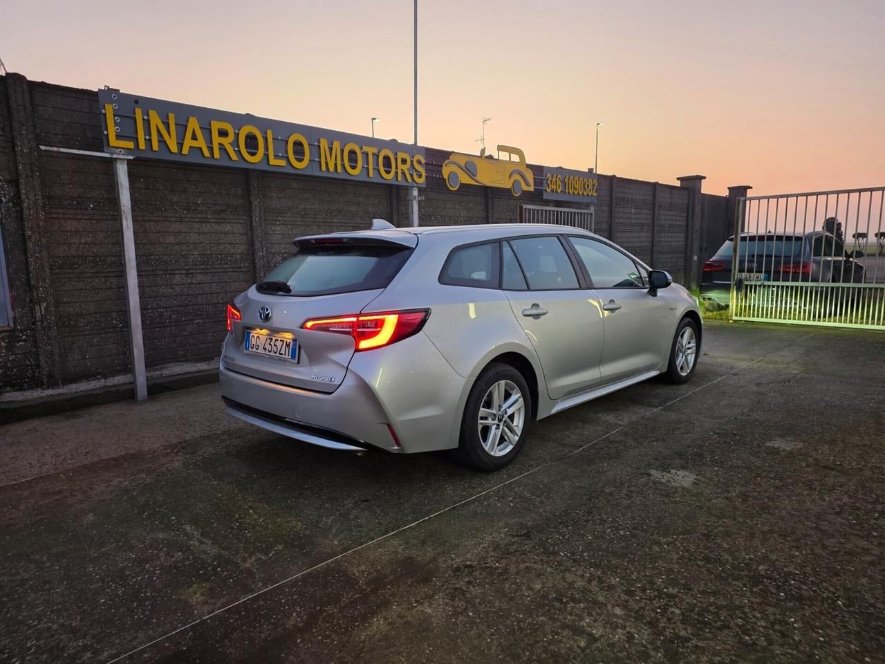 Toyota Corolla Touring Sports 1.8 Hybrid Business Tech