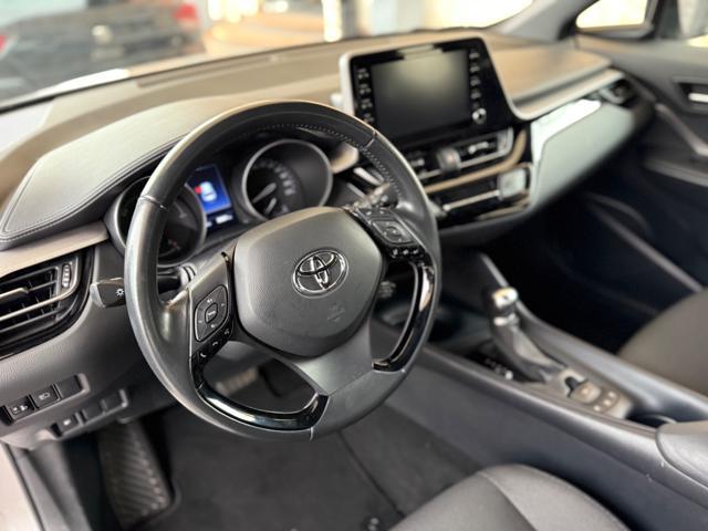 TOYOTA C-HR 1.8 Hybrid E-CVT Business