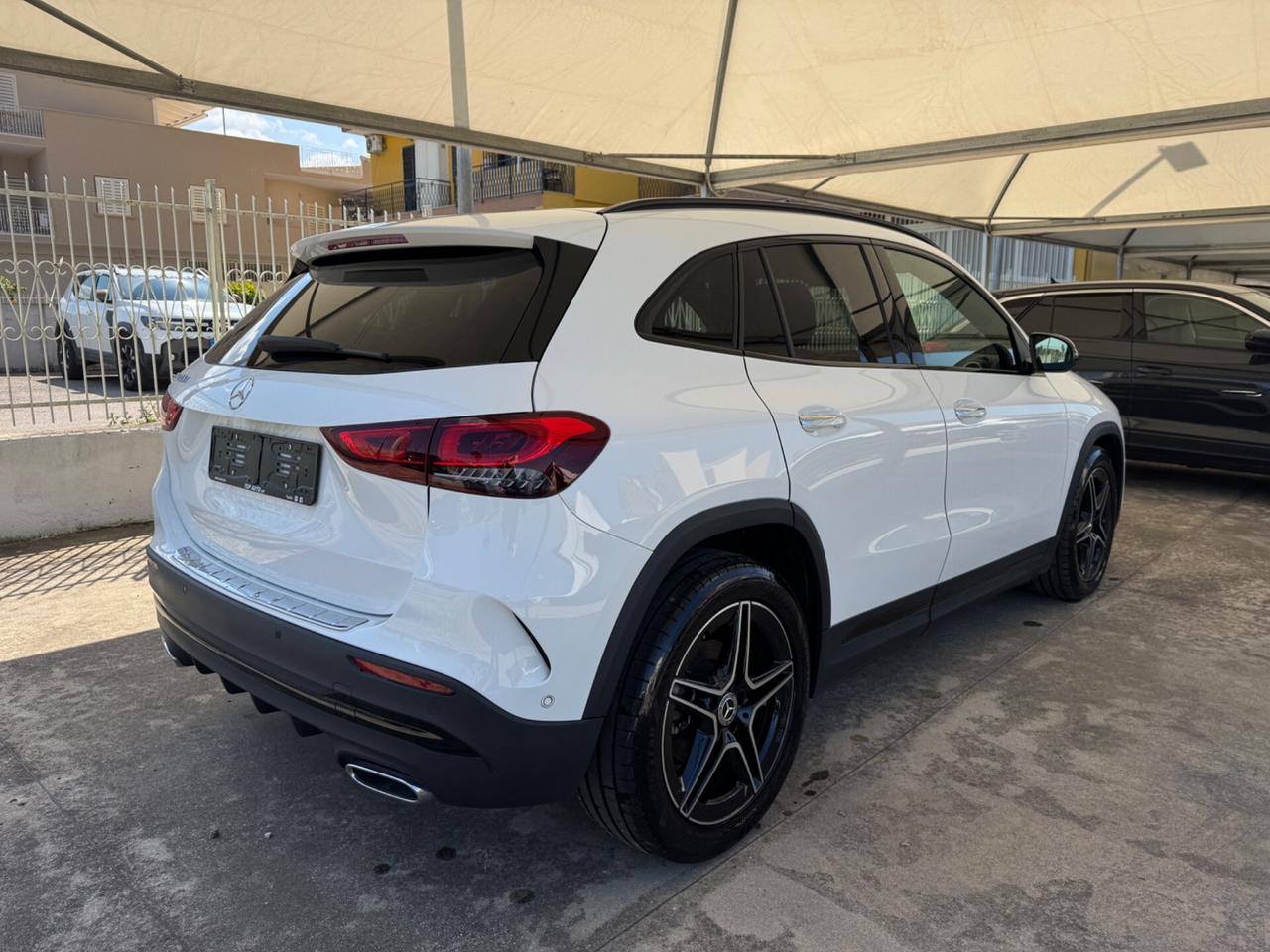 MERCEDES-BENZ GLA 180 d AUTOMATIC. PREMIUM AMG -MY23