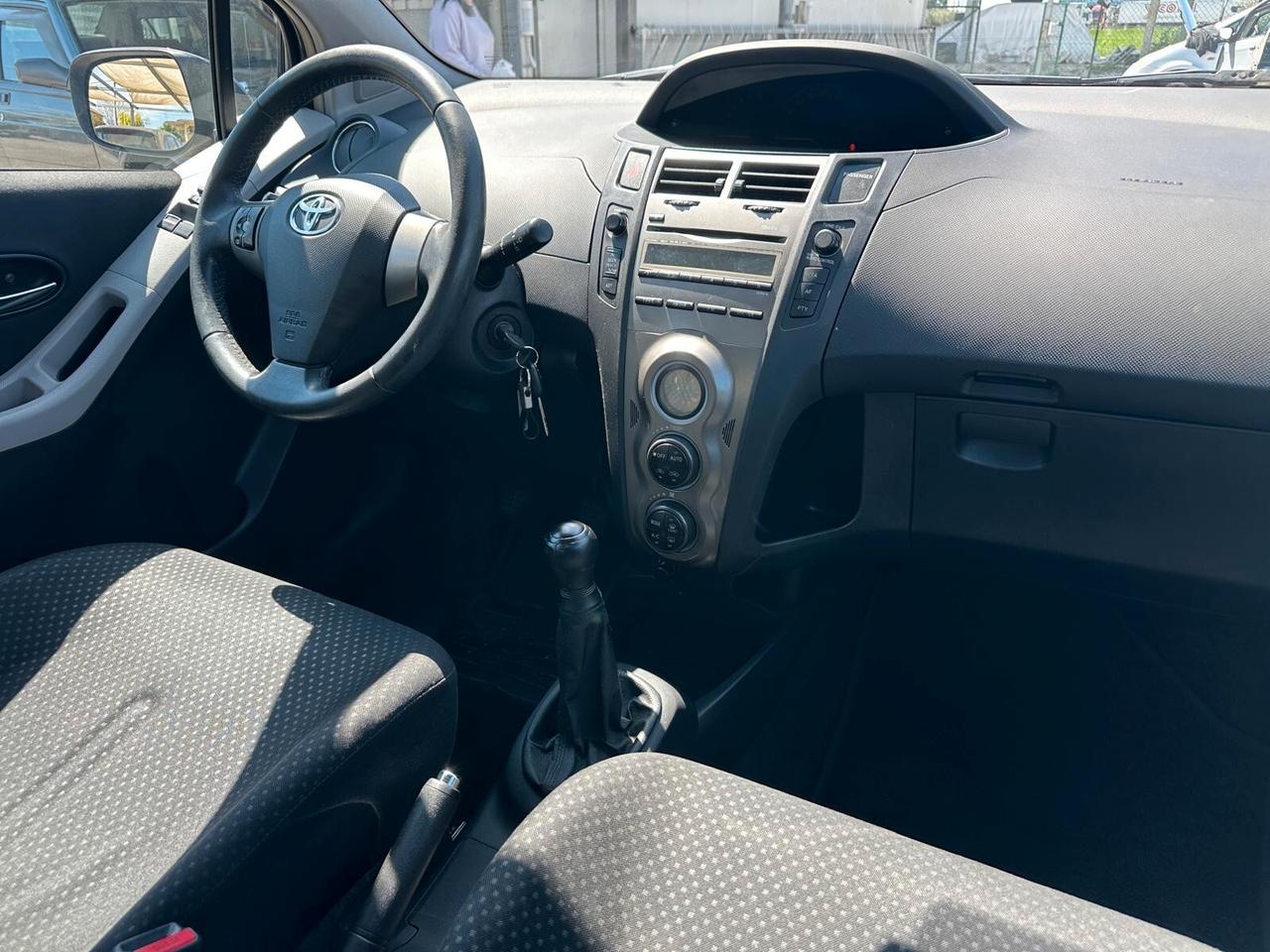 Toyota Yaris 1.0 Benzina