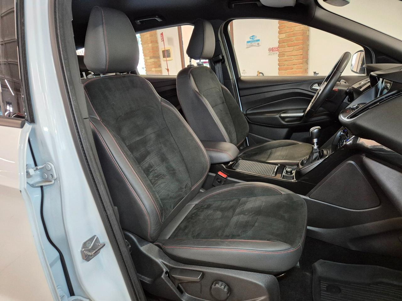 Ford Kuga 2.0 TDCI 120 CV S&S 2WD ST-Line