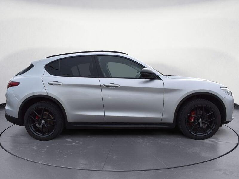 Alfa Romeo Stelvio 2.2 Turbo Diesel 210CV AT8 Q4 B-Tech
