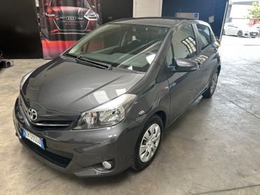 Toyota Yaris 1.3 5 porte Style 100cv neopatentati