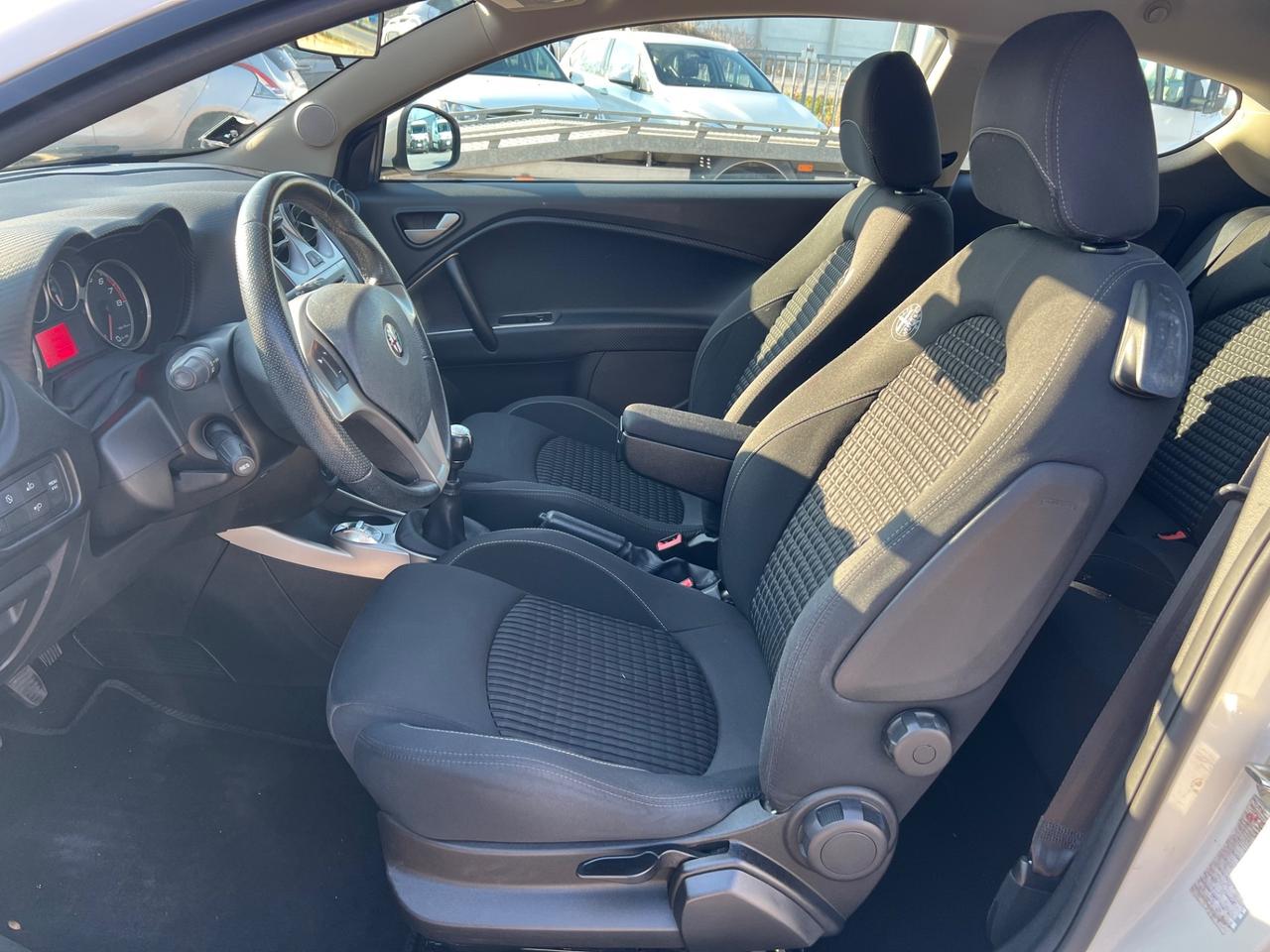 Alfa Romeo MiTo 1.4 105 CV M.air S&S Distinctive