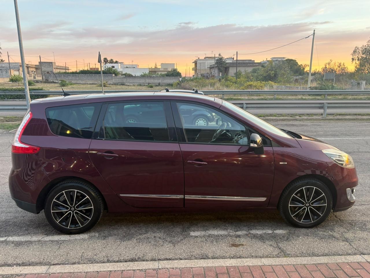 Renault Scenic XMod 1.6 dCi 7 posti 2012