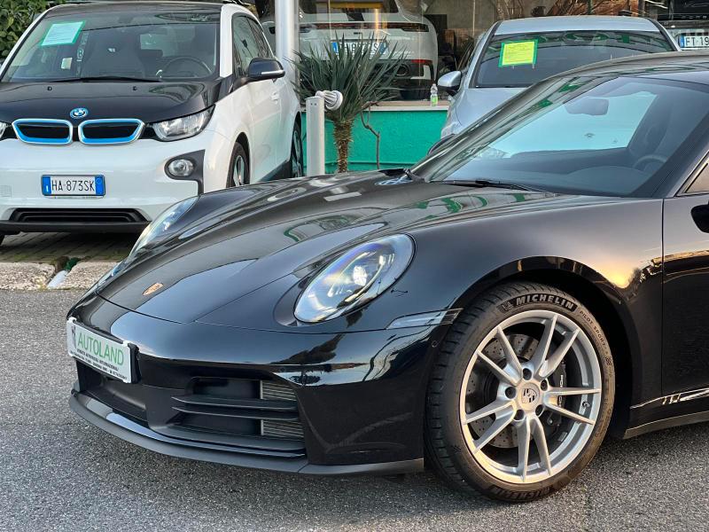 Porsche 992 3.0 Carrera auto