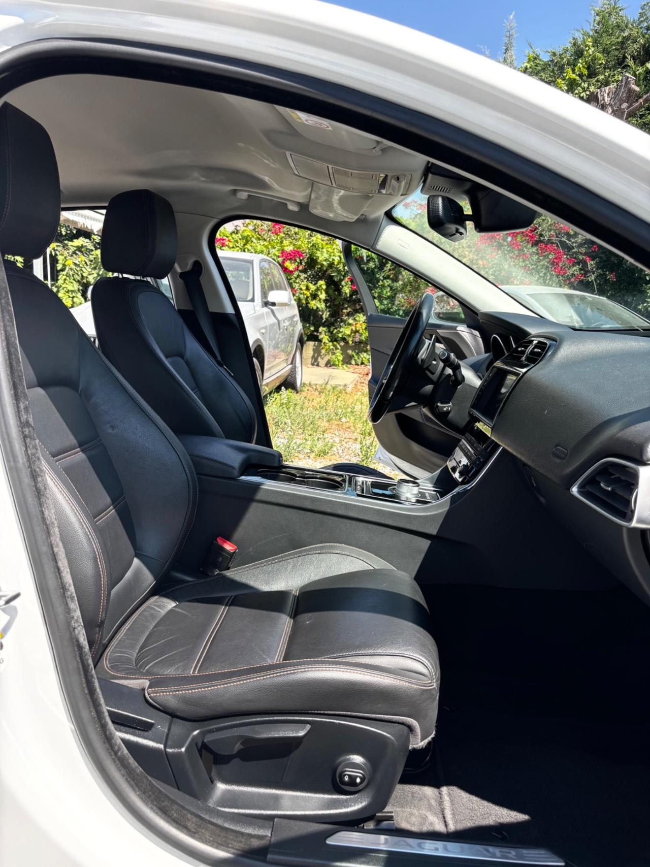 Jaguar XE 2.0 D Turbo aut. Portfolio