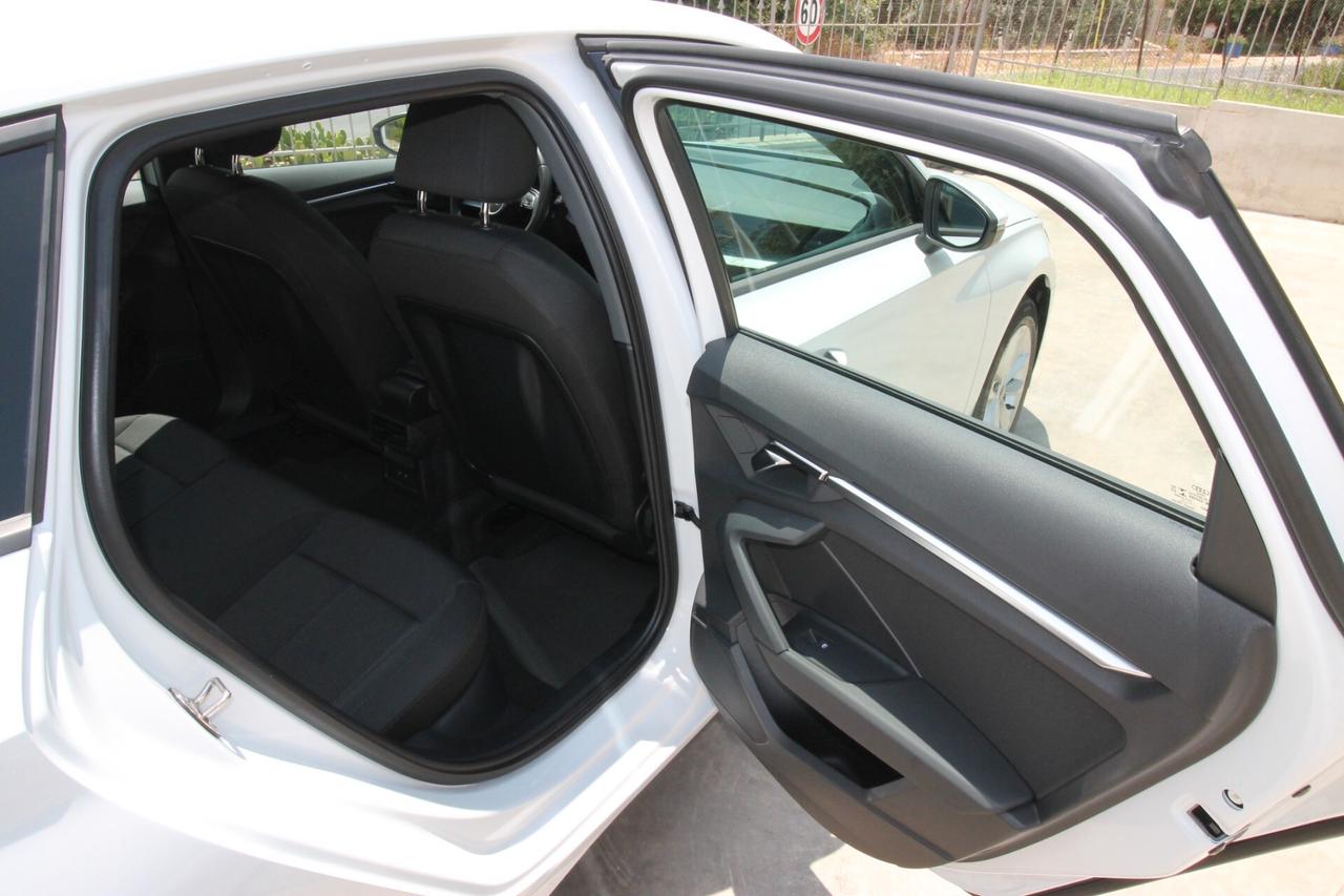 Audi A3 SPB 35 TDI auto Business Adv|43.000km|2022