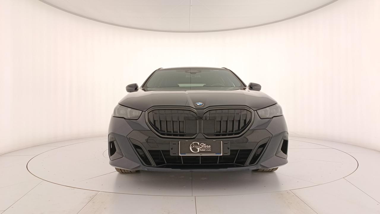 BMW Serie 5 G61 2024 Touring - 540d Touring 48V xdrive MSport Pro 183kW auto