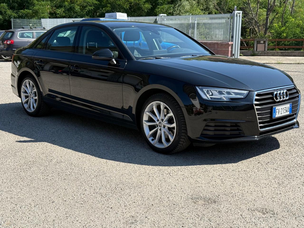 Audi A4 30 TDI S tronic Business