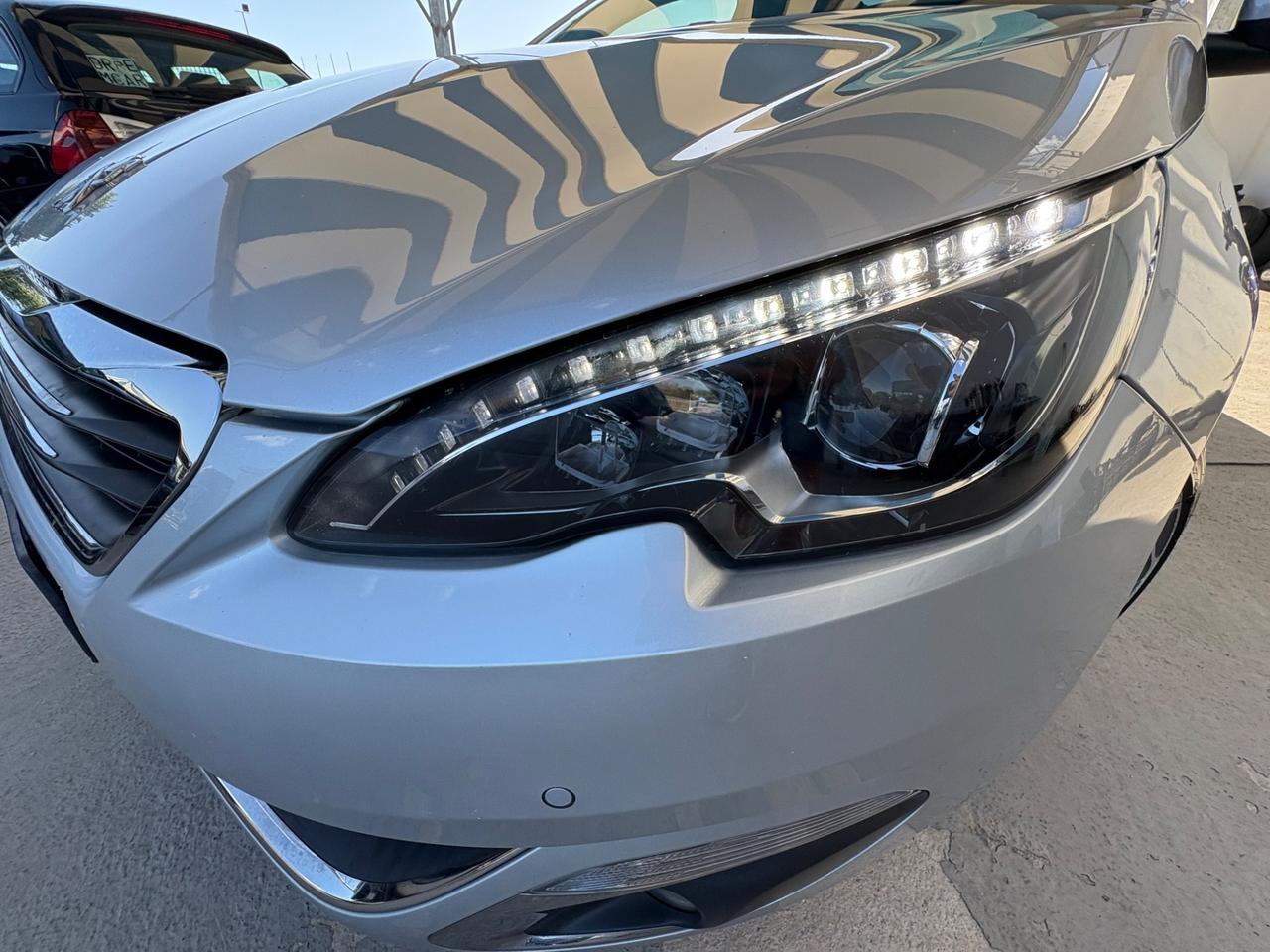 Peugeot 308 1.6 e-HDi 115 CV Stop&Start Allure