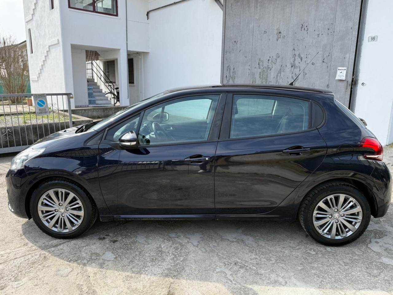 Peugeot 208 1.2 GPL DI SERIE ALLURE NEOPAT 2017