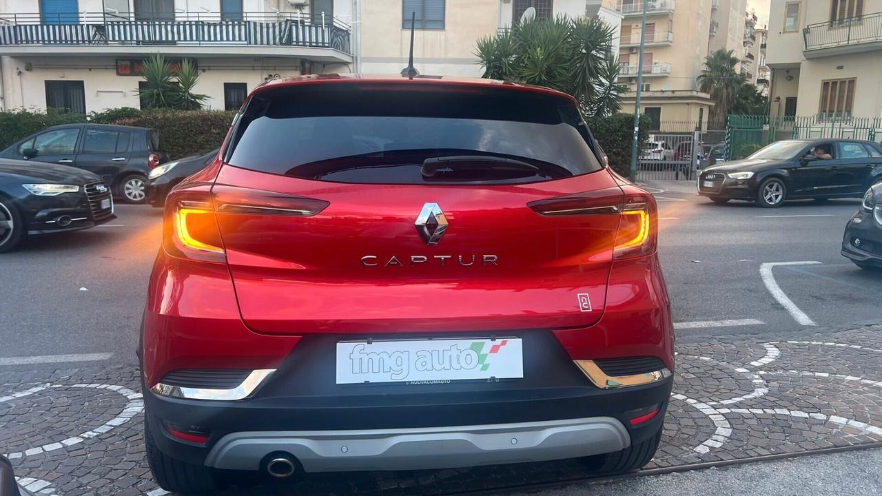 Renault Captur TCe 100 CV GPL Intens