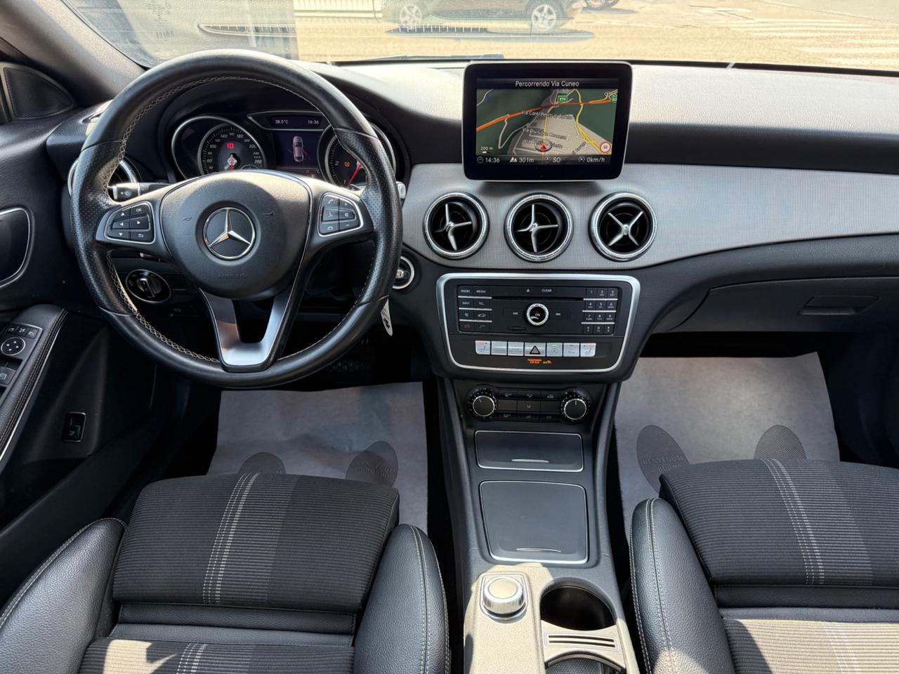 Mercedes-benz CLA 220 d Automatic Premium .IVA ESPOSTA