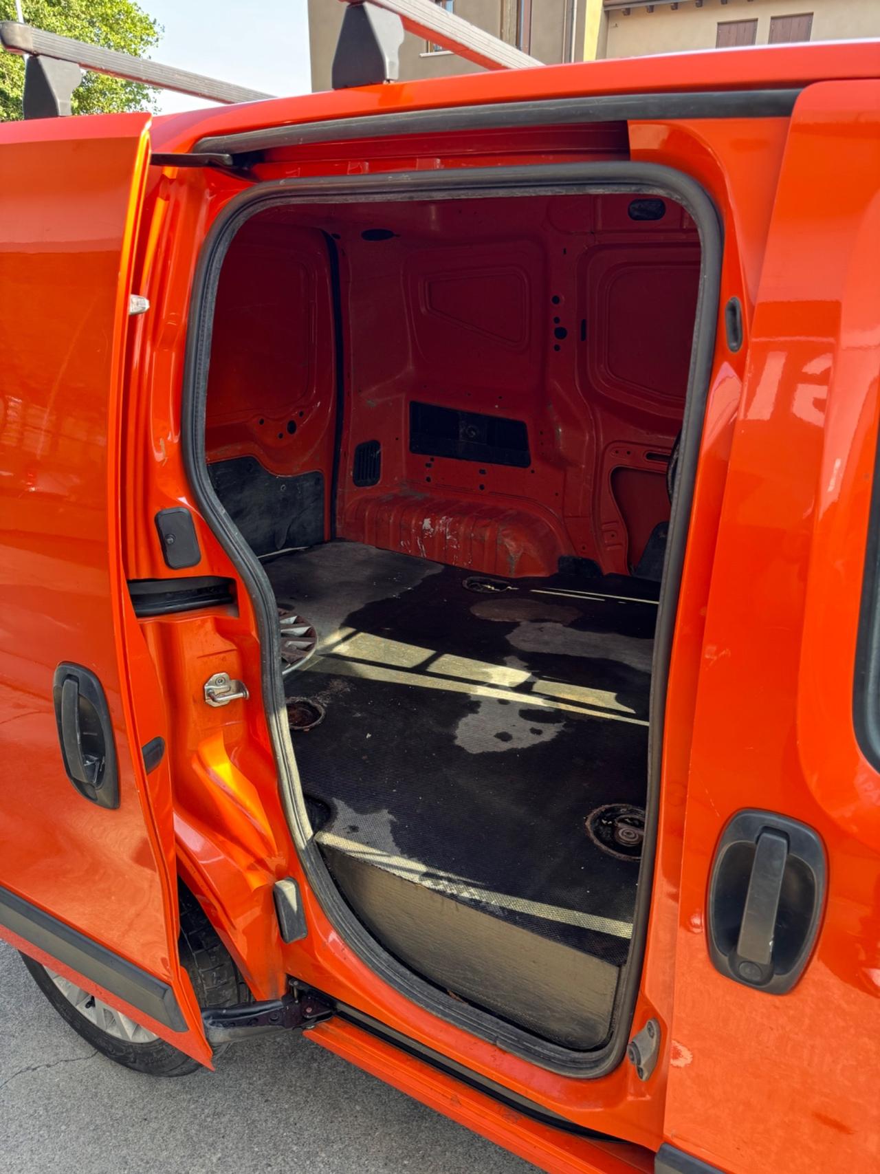 Fiat Fiorino 1.4-Metano 2027- Neopatentati