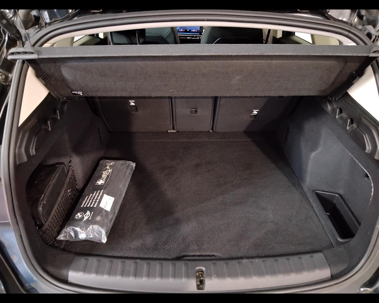 BMW X1 U11 - X1 sdrive18d X-Line auto