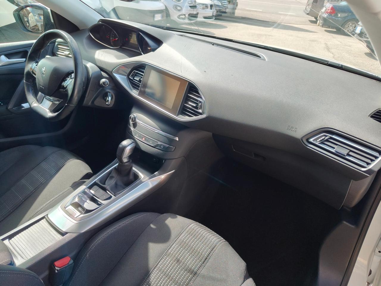 Peugeot 308 BlueHDi 120 S&S EAT6 SW Allure