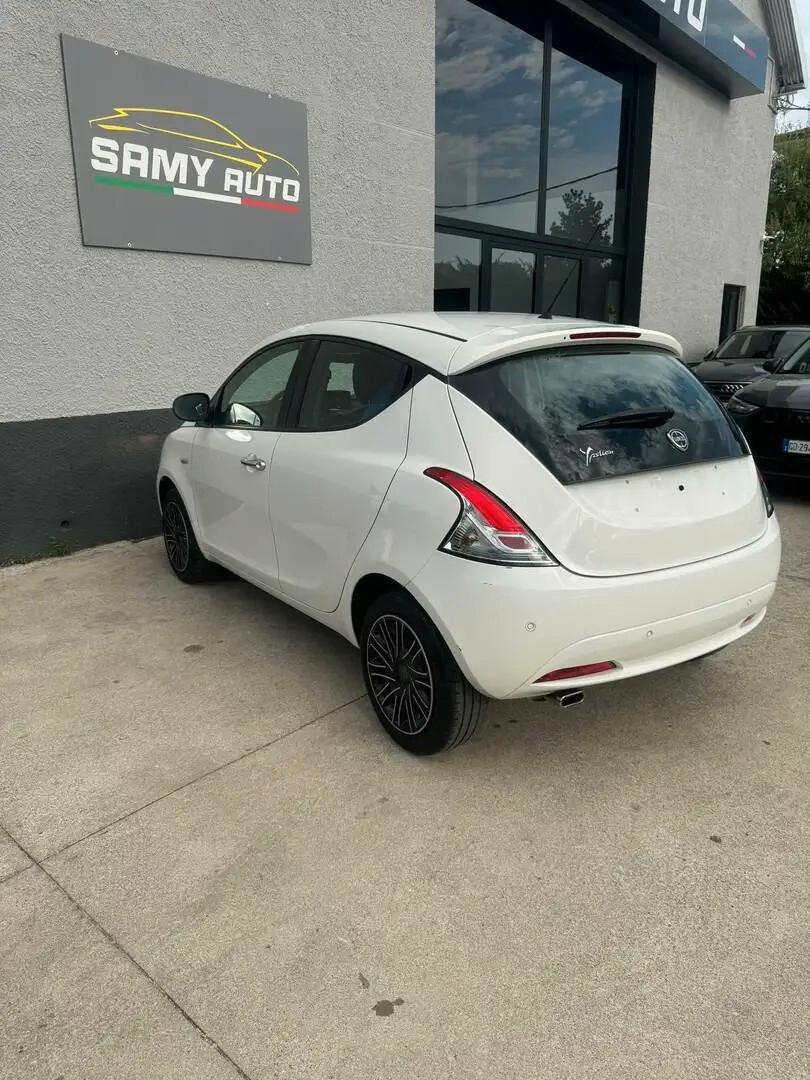 Lancia Ypsilon 1.2 69 CV 5 porte S&S Gold