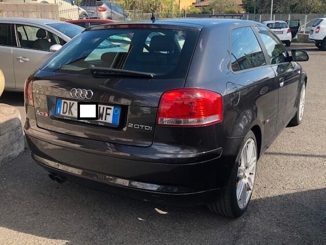 Audi A3 2.0 TDI 170 CV S-LINE