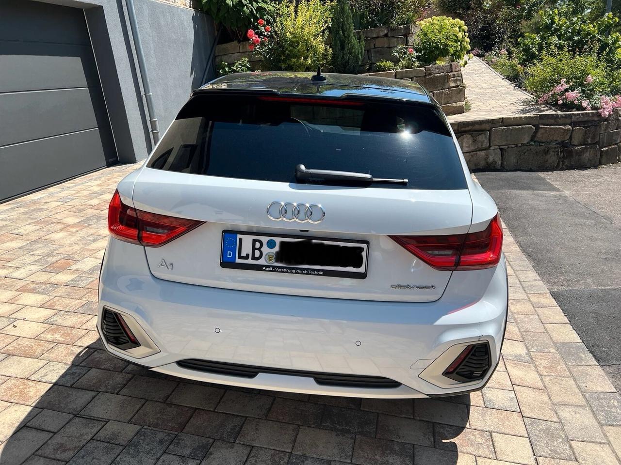 Audi A1 allstreet 30 TFSI S tronic Business